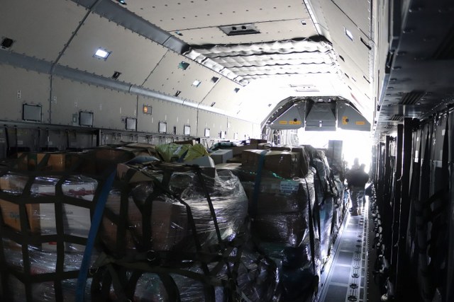 Muğla’dan İnsani Yardımlar Uçakla Deprem Bölgesine Gönderildi